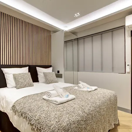 327 Le Marais - Superb In